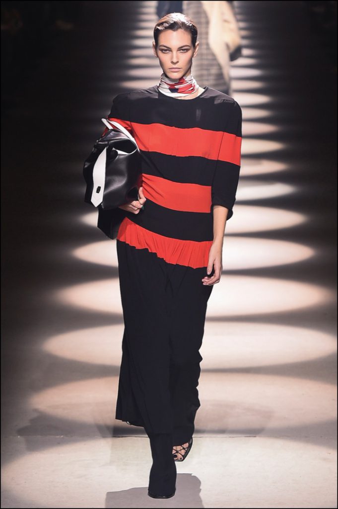 Show "Givenchy" como parte de la Semana de la Moda de París Ropa de mujer Otoño / Invierno 2020/2021 el 1 de marzo de 2020 en París, Francia.