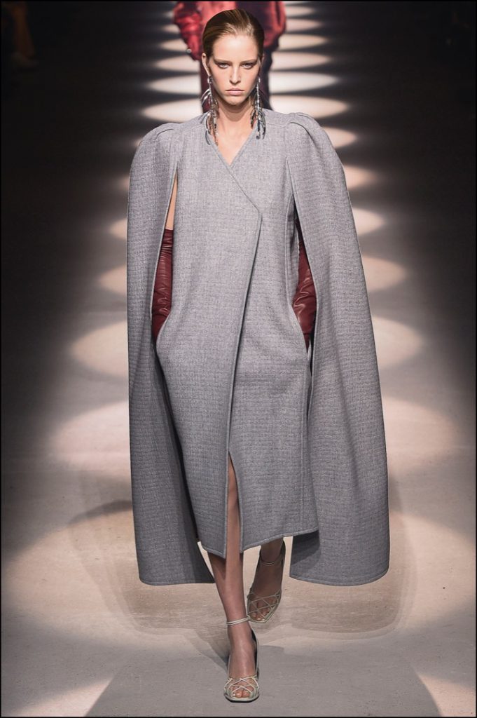 Show "Givenchy" como parte de la Semana de la Moda de París Ropa de mujer Otoño / Invierno 2020/2021 el 1 de marzo de 2020 en París, Francia.