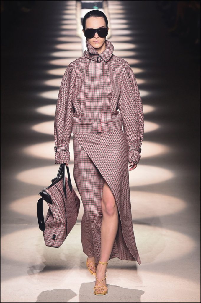 Show "Givenchy" como parte de la Semana de la Moda de París Ropa de mujer Otoño / Invierno 2020/2021 el 1 de marzo de 2020 en París, Francia.