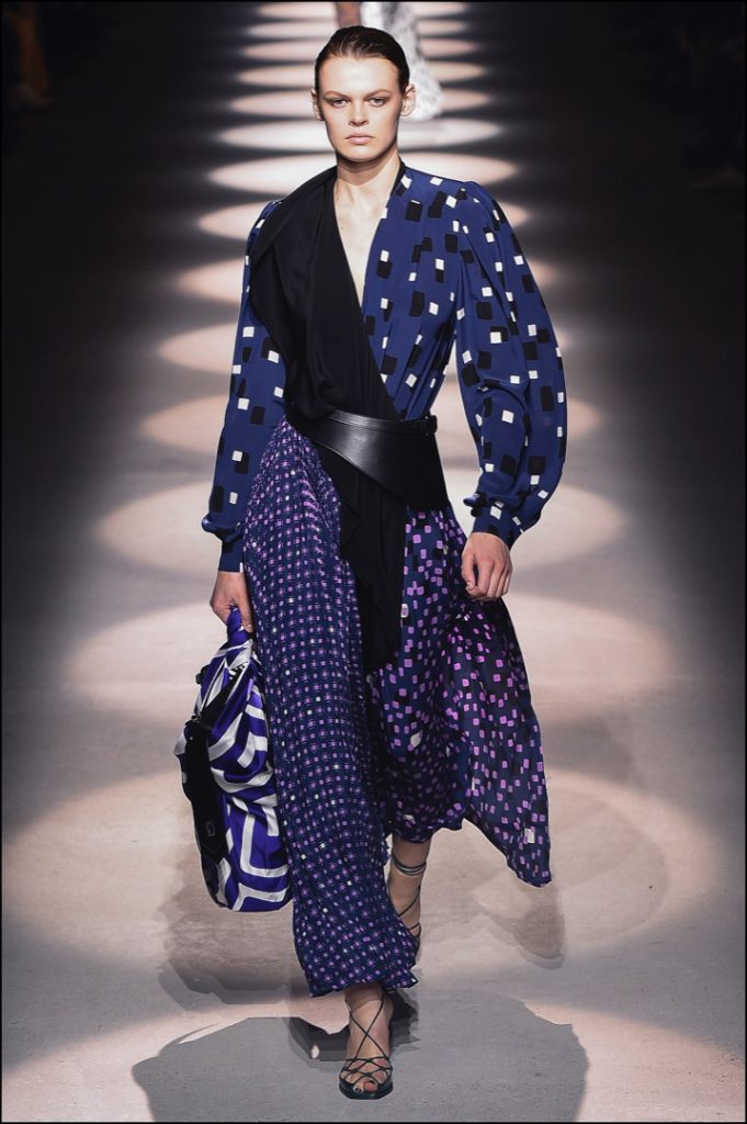 Show "Givenchy" como parte de la Semana de la Moda de París Ropa de mujer Otoño / Invierno 2020/2021 el 1 de marzo de 2020 en París, Francia.