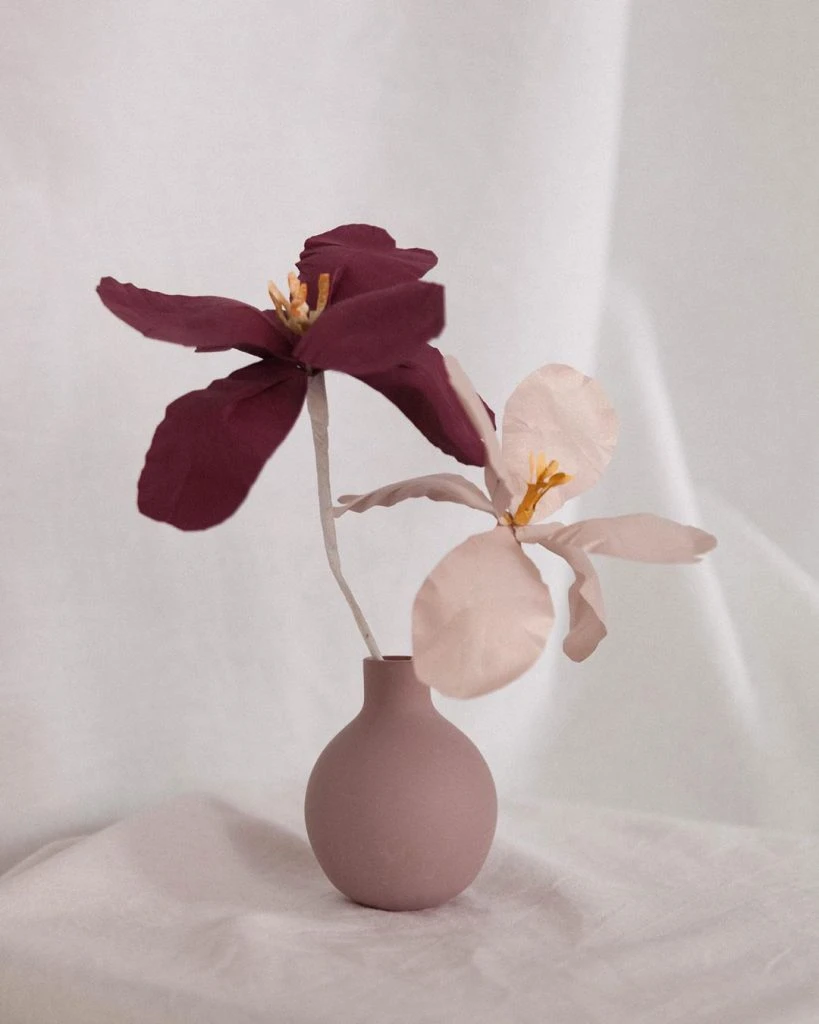 Koral Antolín. Flores de papel