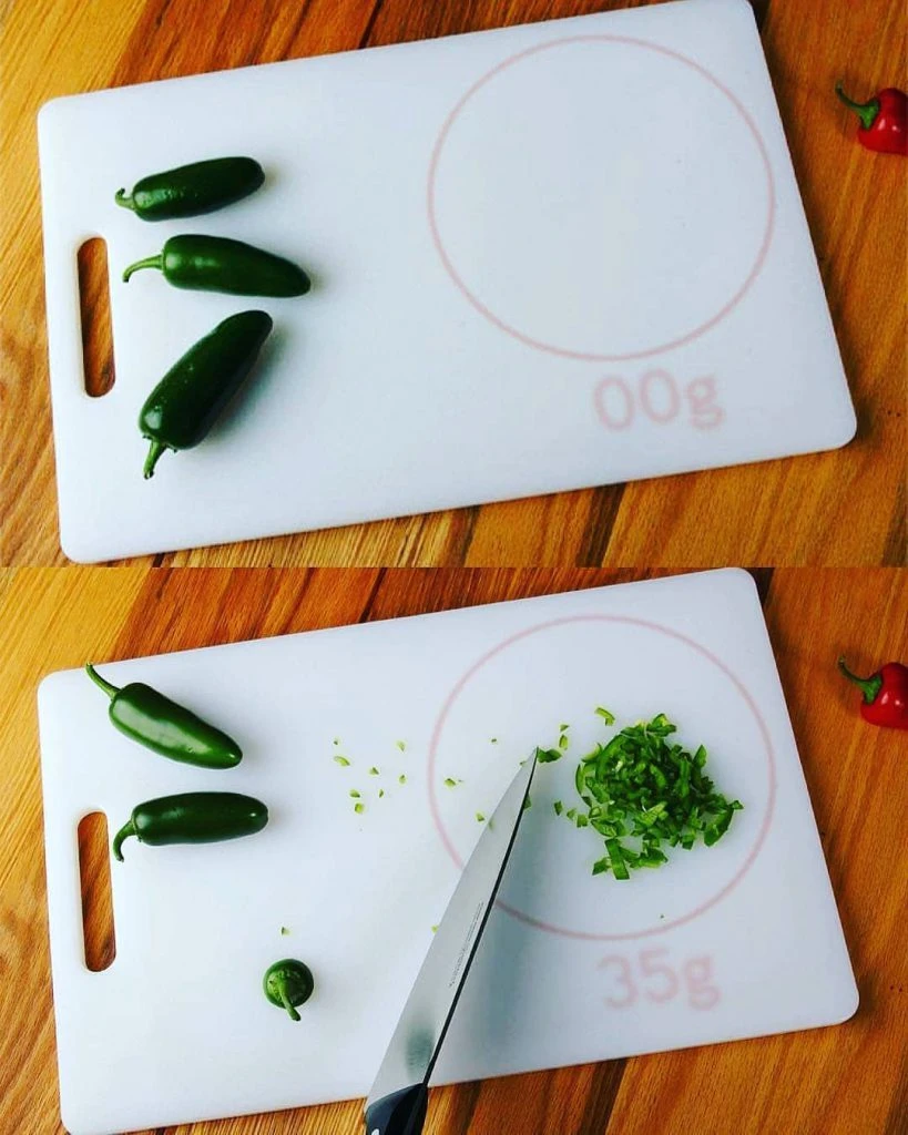 Accesorios de cocina con diseño. Tabla para pesar