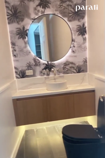 Lourdes Sánchez terminó el quincho de su casa (estilo industrial) y así