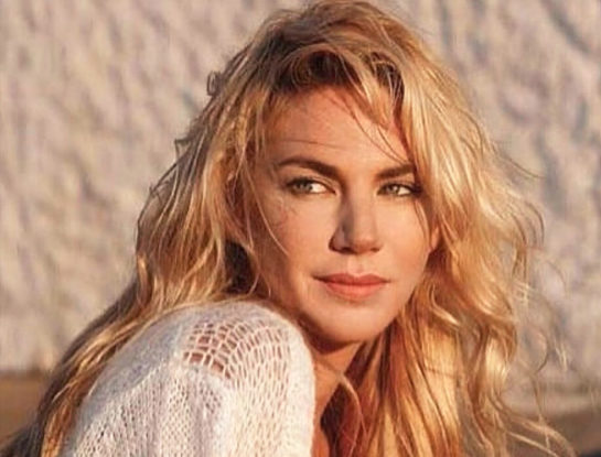 Mirá cómo quedó el vestido de novia que Esmeralda Mitre renovó con sus propias manos