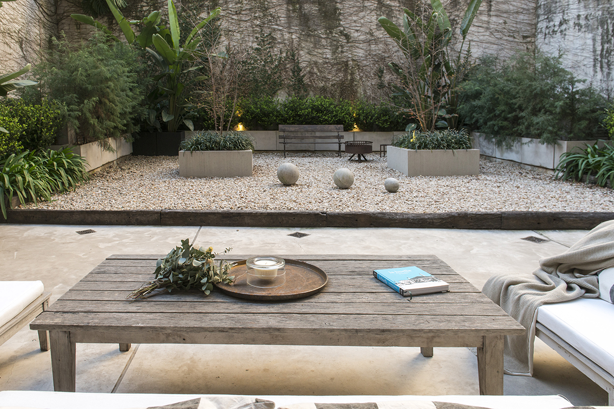 Paisajismo emergency: así se convirtió un patio abandonado en un jardín