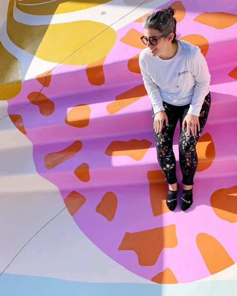 El mural en la pileta