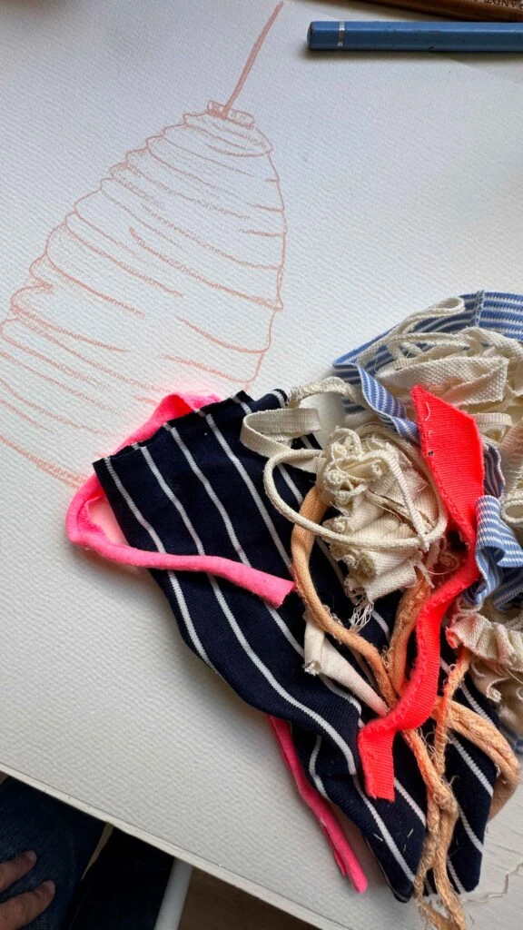 El boceto de la luminaria Cocun de Sabina Tiemroth, 100 % artesanal. 