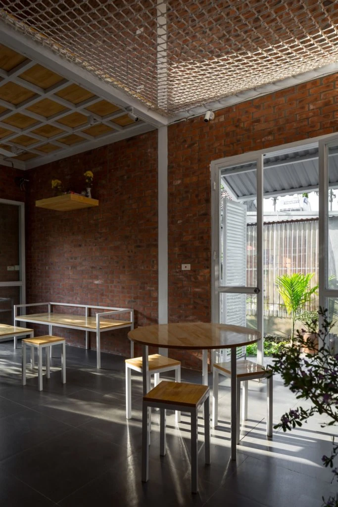 Casa de metal corrugado.