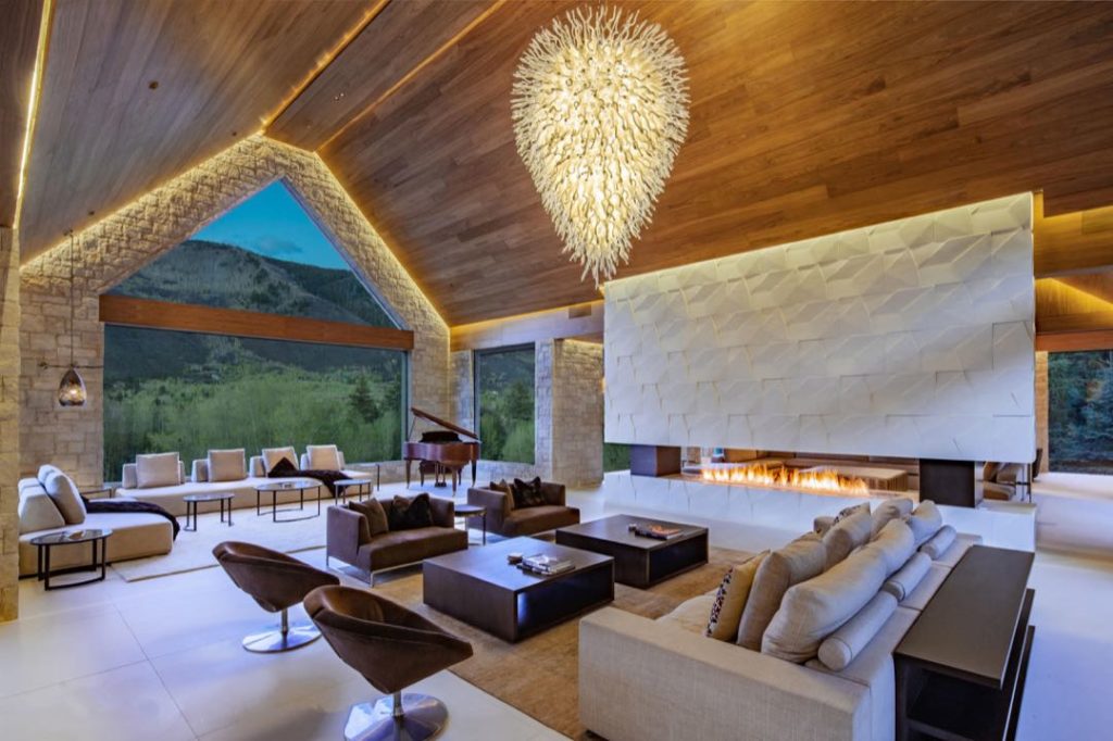 La casa de vacaciones en la nieve de Kylie Jenner: lujo en la montaña