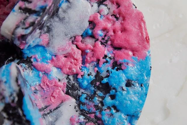 Barbijos convertidos en asientos