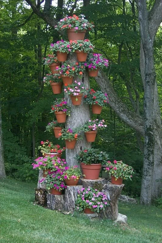Cómo decorar el árbol de tu jardín