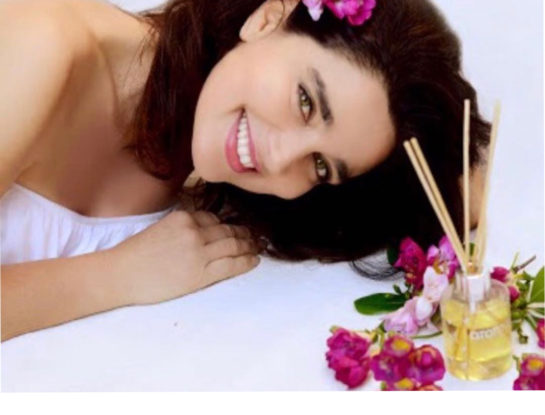 Verónica Varano nos enseña 3 ejercicios de yoga facial