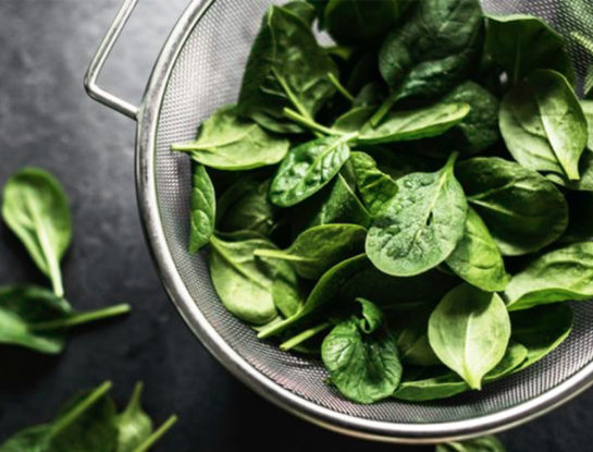 3 recetas riquísimas para hacer con espinacas (que te solucionan una comida)