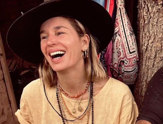 Dolores Barreiro elige el lino para sus prendas de vacaciones
