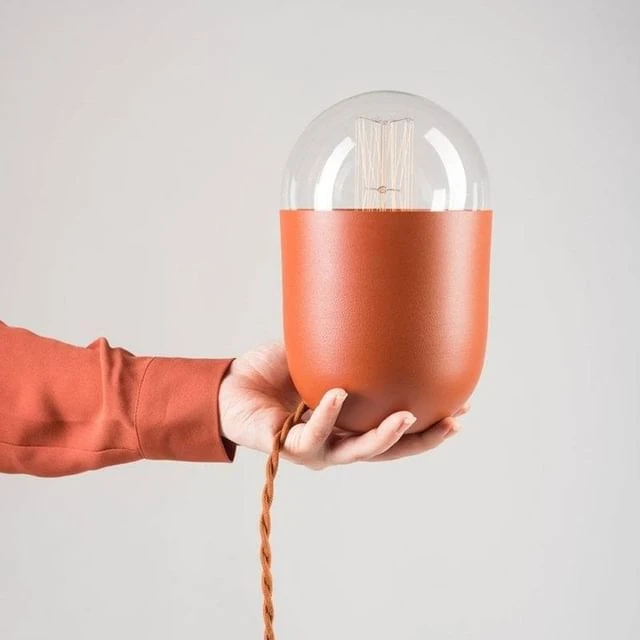 Michael Kosta. Lámpara