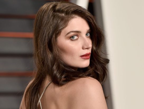 Conocé a la hija de Bono que triunfa en la nueva serie éxito de Netflix: "Detrás de sus ojos"