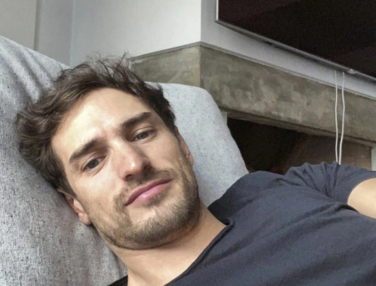 Quién es Nicolás Mart, el joven arquitecto que sería la pareja de Marley (y que a Lizy Tagliani se le escapó en una foto)