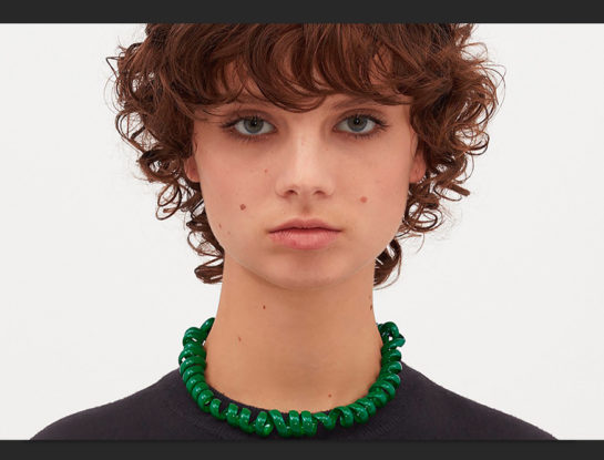 Bottega Veneta lanza una nueva línea de joyas que revolucionó las redes sociales
