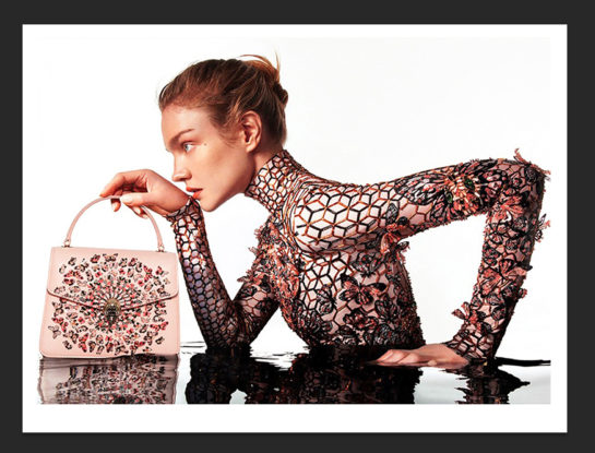 Las nuevas carteras de Bvlgari son divinas: vas a querer tenerlas todas