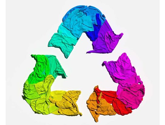 Qué es el fenómeno llamado "guardarropas circular": la tendencia que revoluciona a la moda y nació de la mano del reciclaje