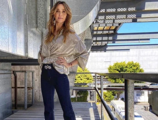 Vero Lozano adoptó el paper bag, un ítem de moda imprescindible del invierno 2021