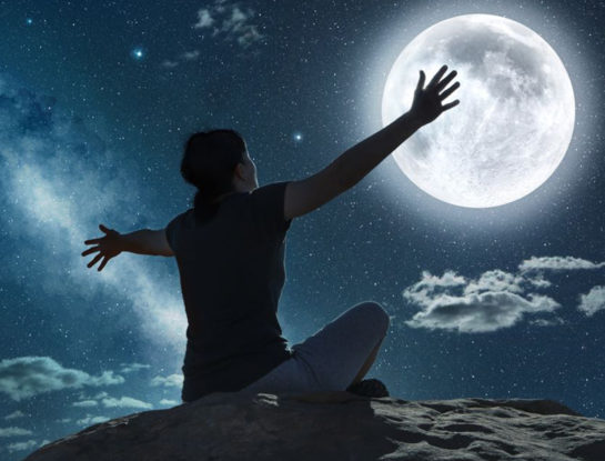 Horóscopo de la Luna llena en Libra del 28 de marzo: descubrí cómo influirá en tu signo