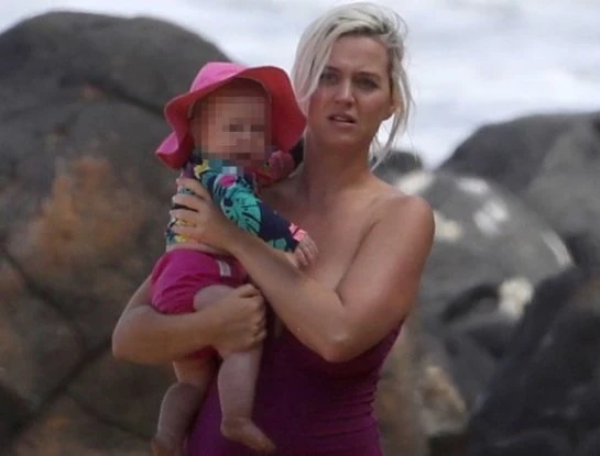 Sin esconderse: así disfrutaron la playa Katy Perry y Orlando Bloom junto a su hija