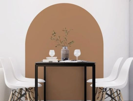 Qué es el “arch wall”, la técnica furor en decoración para pintar paredes