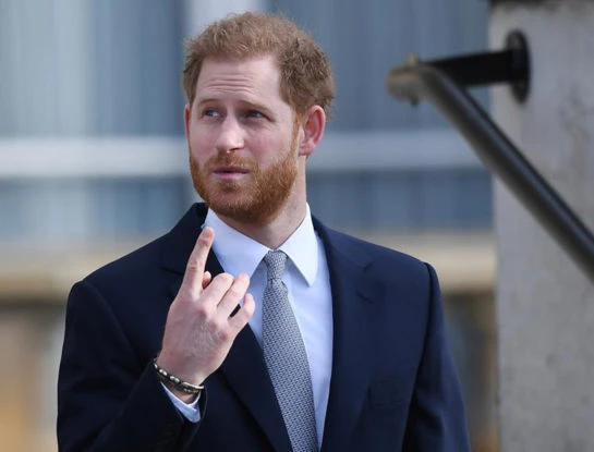 Harry ya está en Londres para asistir al funeral de su abuelo, Felipe de Edimburgo: llegó antes para poder hacer la cuarentena por COVID