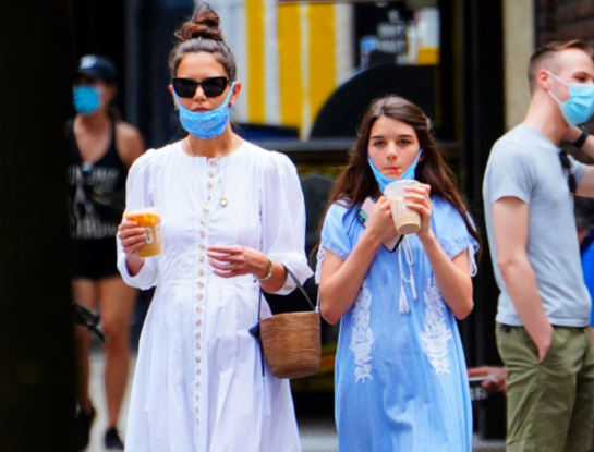 El tierno mensaje de Katie Holmes a su hija Suri por sus 15 años