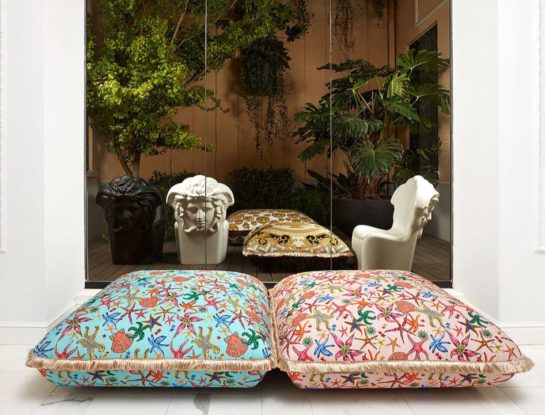 Versace Home estrenó muebles y objetos de decoración en un nuevo local en Milán
