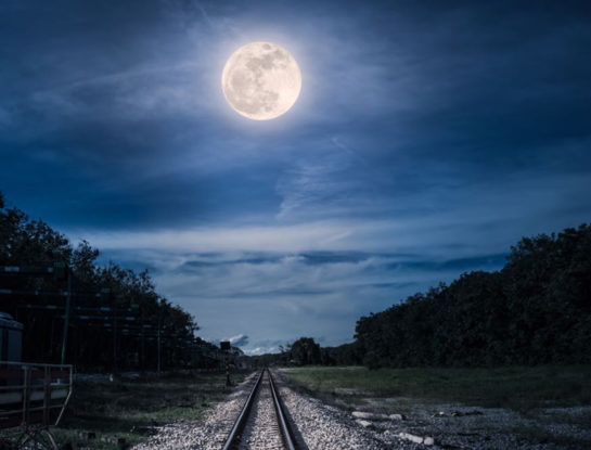 Horóscopo de Luna llena en Escorpio del 26 de abril: descubrí cómo influirá en tu signo