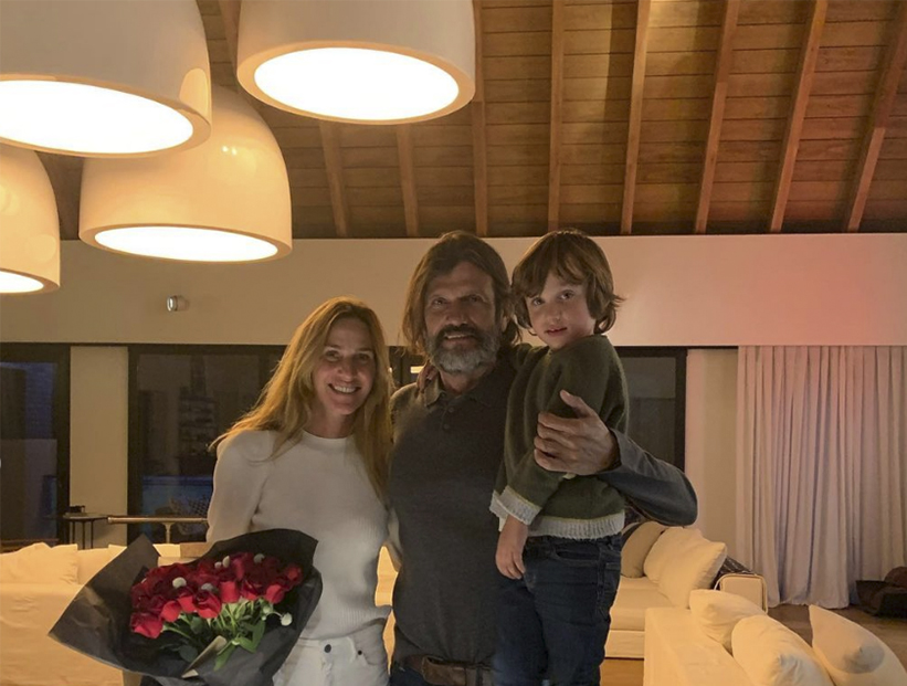 La impresionante casa del empresario Federico Alvarez Castillo y la modelo Lara Bernasconi: tiene un baño que parece de spa y un taller para sus autos de colección