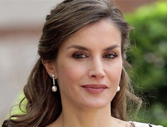 Azul y celeste, la nueva dupla ganadora que Letizia puso de moda