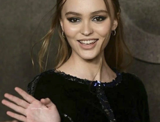 El flequillo a la francesa de Lily-Rose Depp que marca tendencia (y que vas a querer tener)