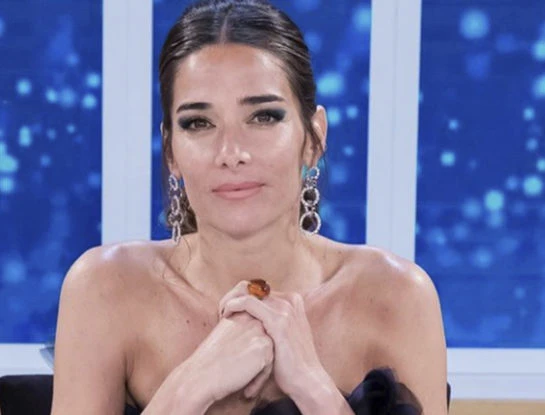 Con los ojos llorosos, nerviosa y a punto de quebrarse, Juana Viale abrió el programa hablando de su amiga, Victoria Césperes: "Es re triste perder a alguien que uno ama"