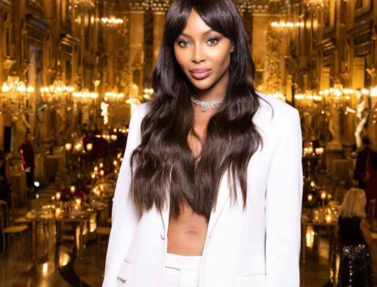 Asi anunció Naomi Campbell que fue mamá a los 50 años