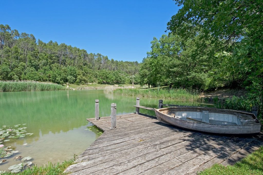 Las fotos de la espectacular mansión que George Clooney compró en La