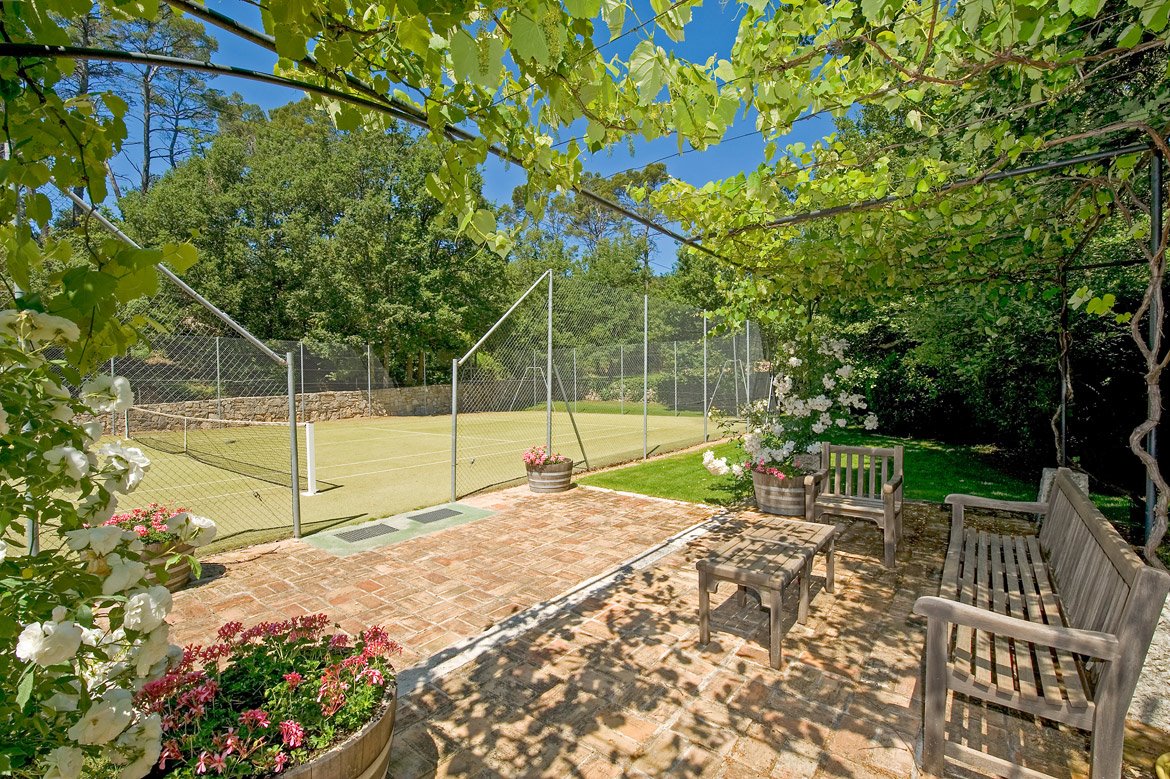 Las fotos de la espectacular mansión que George Clooney compró en La