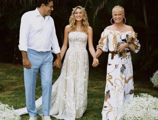 Sasha Meneghel, la hija de Xuxa, eligió un vestido de impronta romántica para su soñada boda a orillas del mar