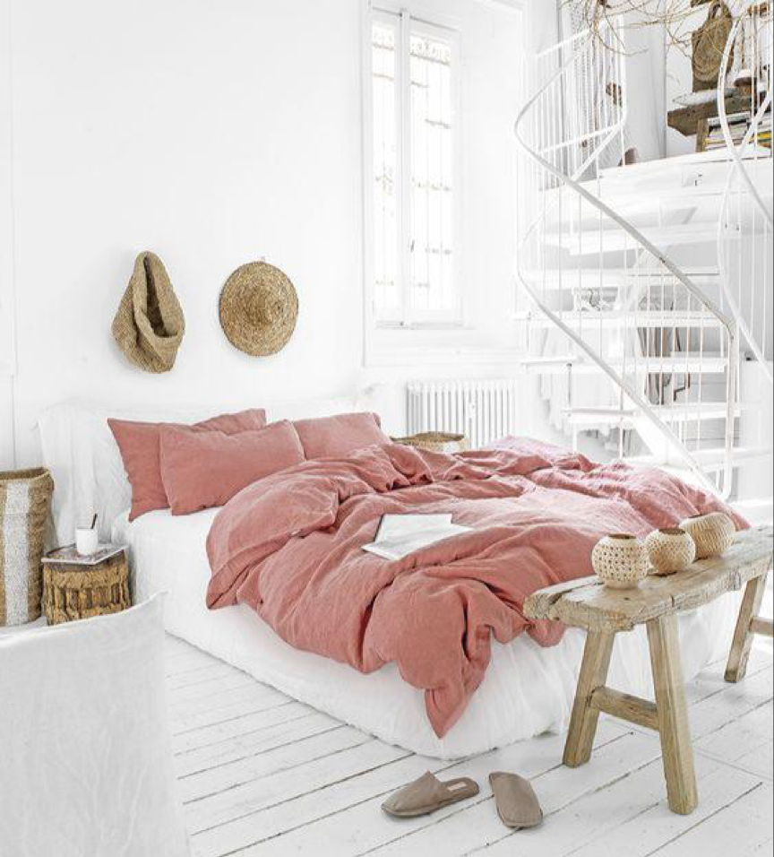 reserva Desanimarse papelería Las camas al ras del suelo son tendencia para decorar dormitorios – Revista  Para Ti