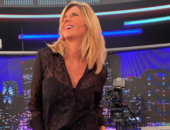 Debora Plager apuesta al negro y sorprende con dos look perfectos para la noche