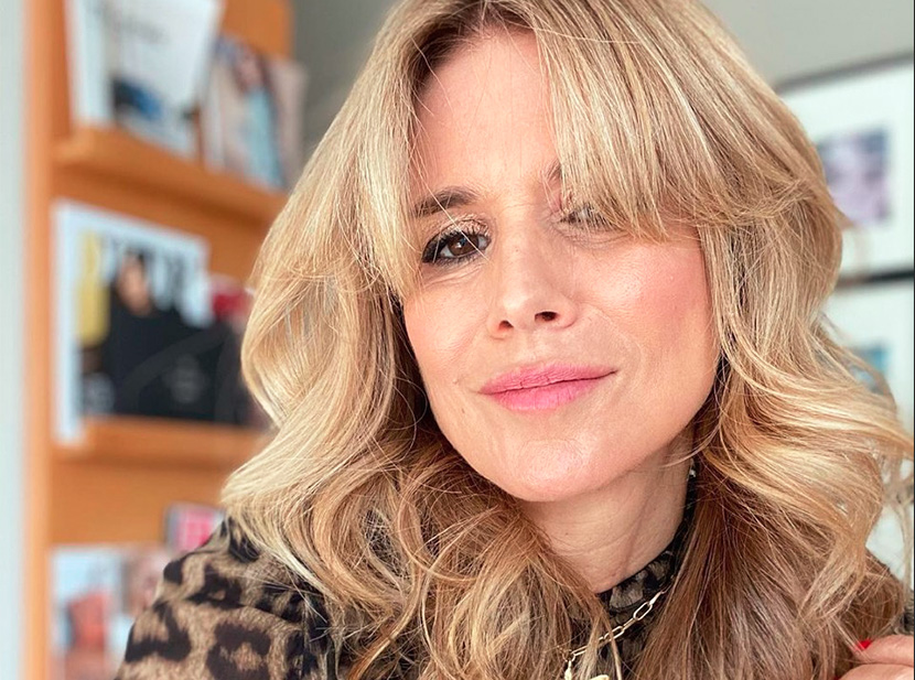 Así lookea Flavia Palmiero una remera (look de día + look de noche)