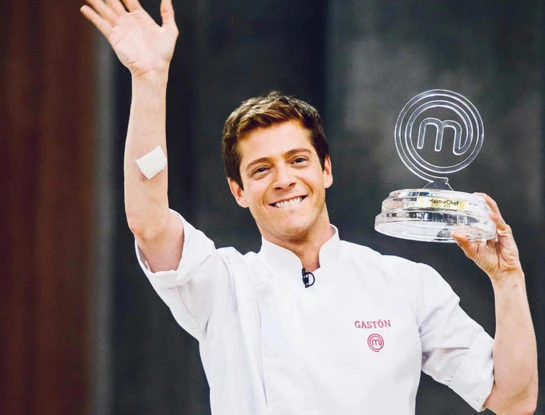 Gastón Dalmau se consagró campeón de MasterChef Celebrity 2 y le dedicó el triunfo a su pareja: "Lo llevo a casa, mi amor"
