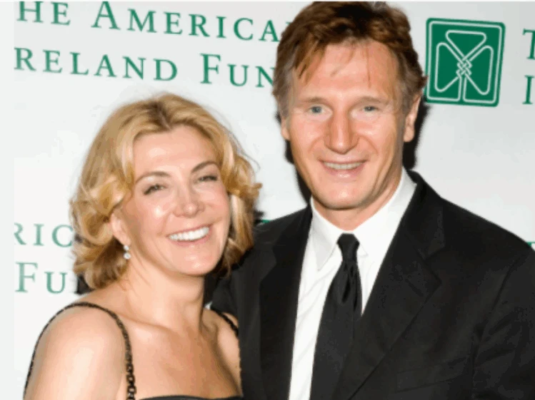 La historia de Natasha Richardson, la actriz y esposa de Liam Neeson que murió trágicamente tras un accidente de esquí
