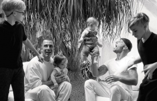 Las imágenes de la salida familiar de Ricky Martin, su esposo y sus hijos