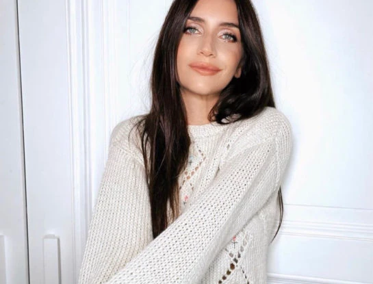 Zaira apuesta a un look militar chic que vas a querer copiar