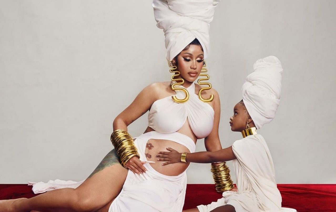 Cardi B eligió un particular diseño para dar una feliz noticia