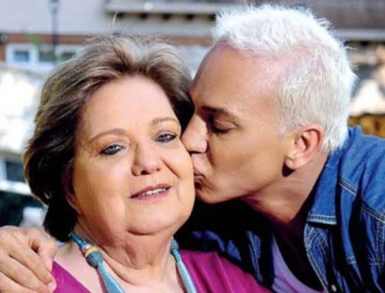 Flavio Mendoza emocionó al recordar a su mamá: “Fue mi gran ángel, la persona con la que pude lograr muchas cosas”