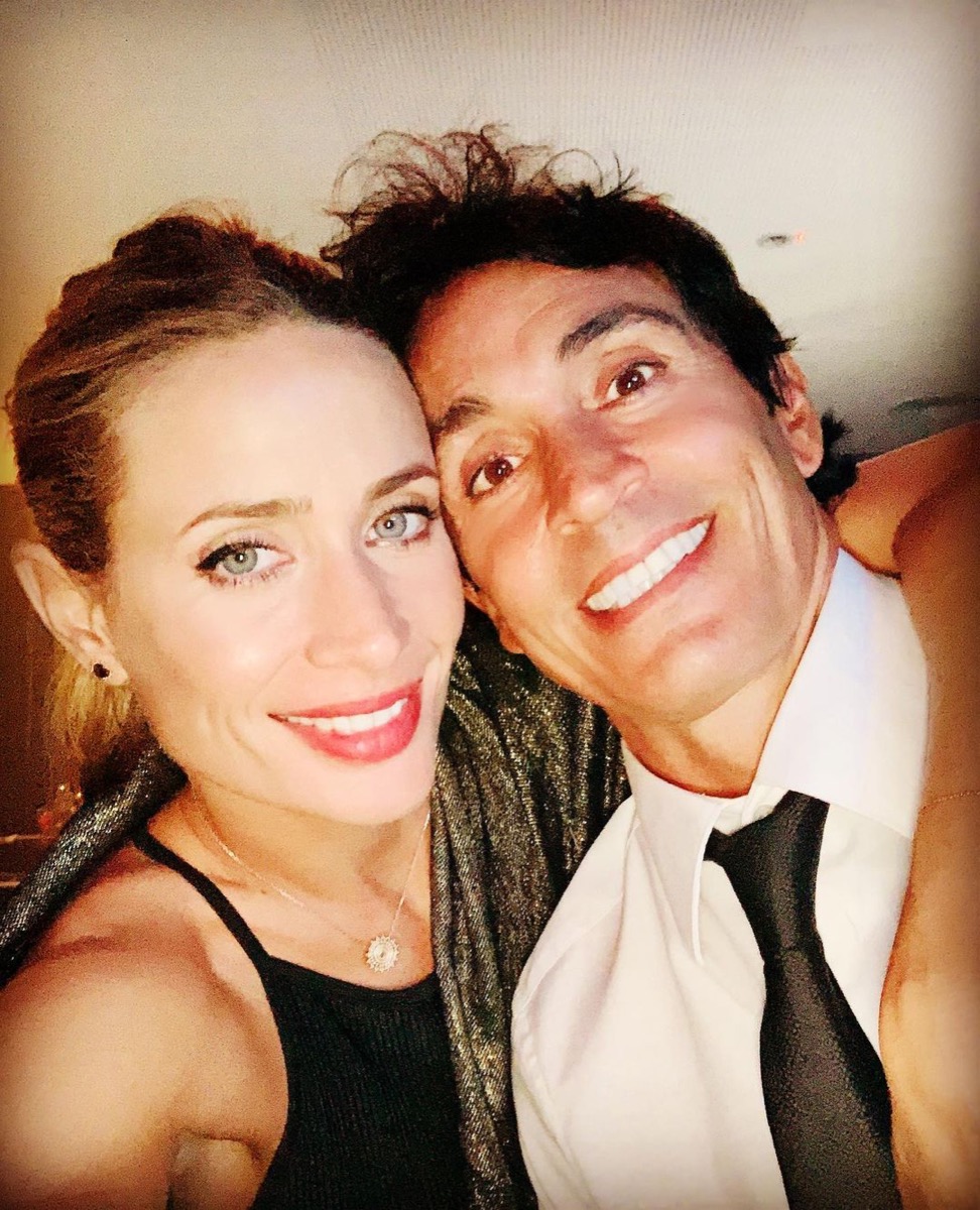 La historia de amor de Ivana Saccani y Sebastián Estevanez: se conocieron en un desfile de Para Ti, llevan 20 años juntos y esperan su cuarto hijo